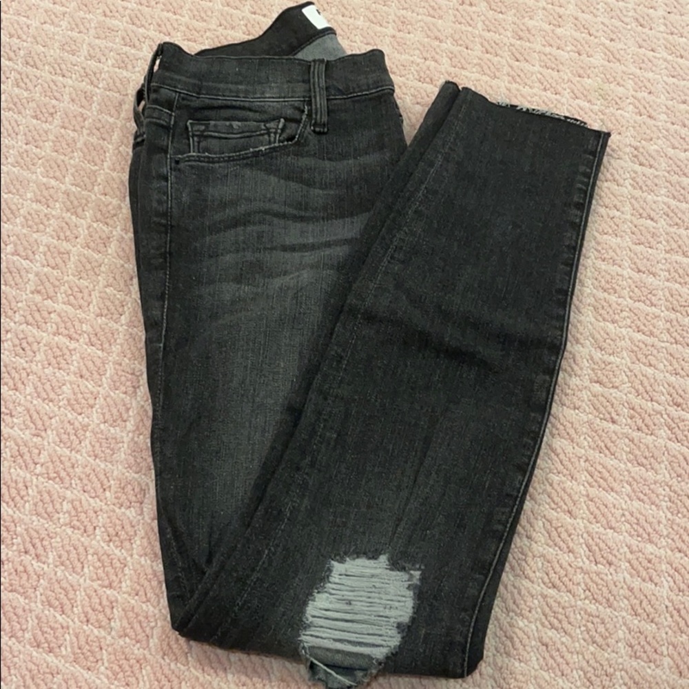Frame Denim Ripped Skinny Jean